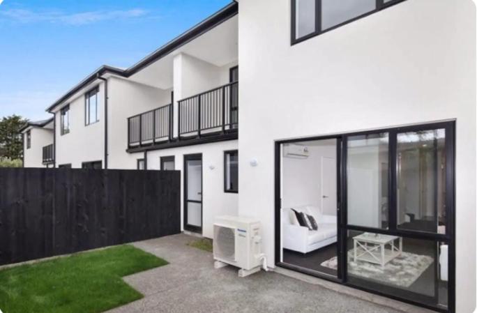 Entire Modern 3-Bedroom House Near City Christchurch Exteriör bild